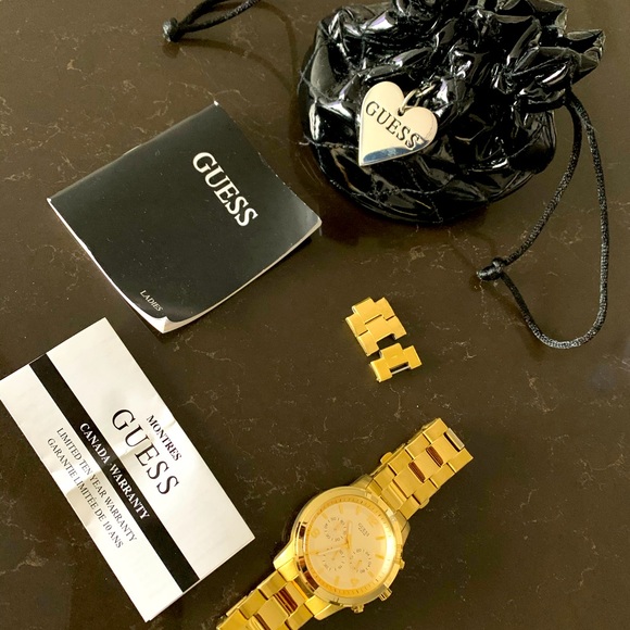 Ladies GUESS gold watch - Picture 4 of 6